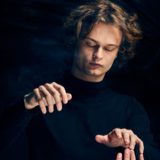 Gustav Piekut, klaver. Virtuositet, uforfærdethed og intelligent musikalitet